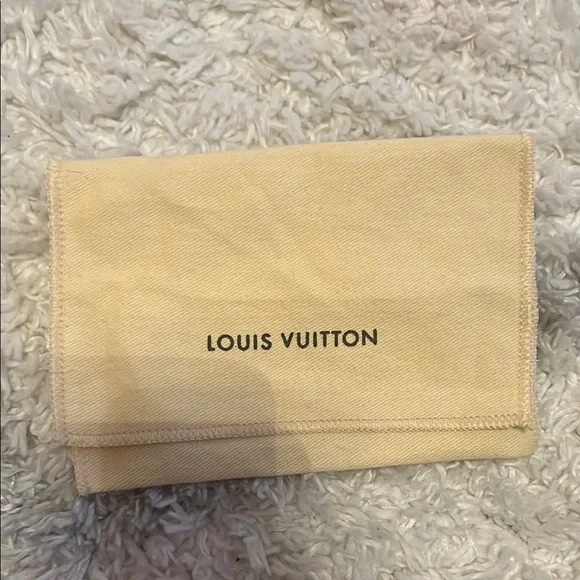 Louis Vuitton Black Epi Key Holder - Picture 9 of 10
